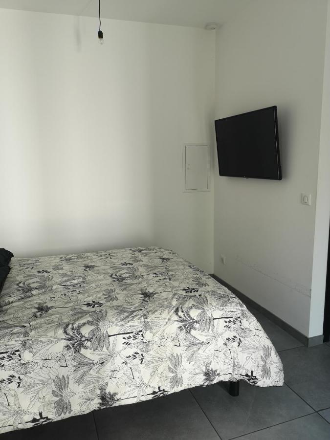 Studio Style Industriel Apartment Barbaggio Exterior photo